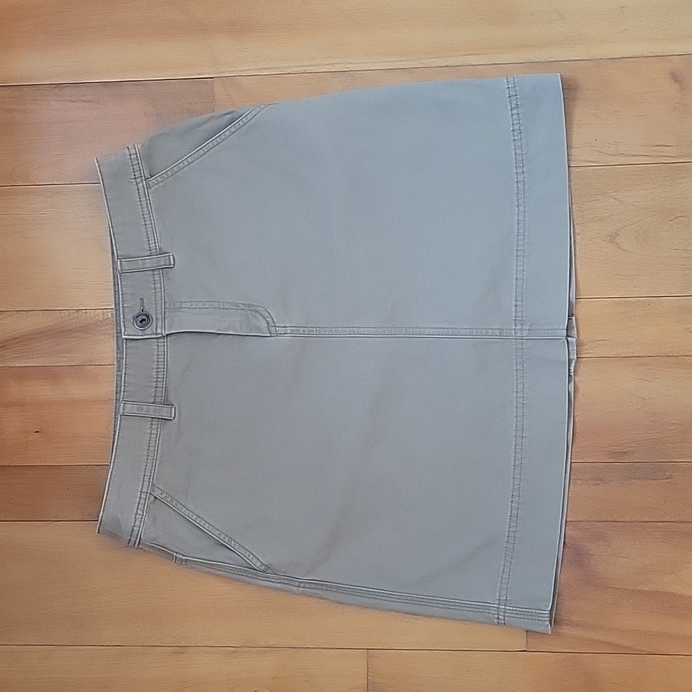 Eastern Mountain Sports khaki skirt size 6
